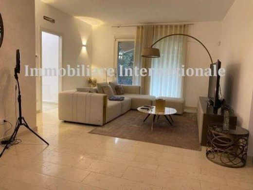 Villa in Bernareggio, Province of Monza and Brianza