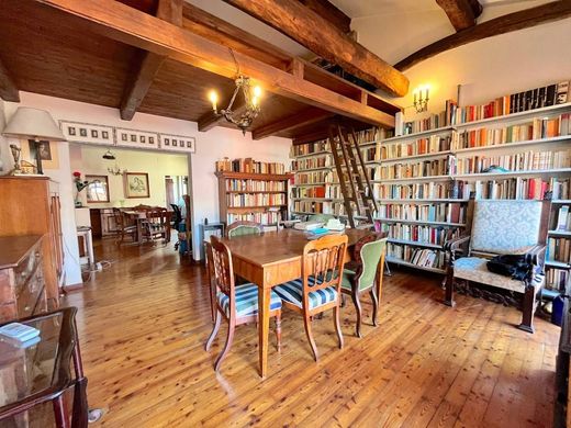 Apartment / Etagenwohnung in Bologna, Emilia-Romagna