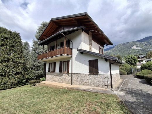 Villa - Castione della Presolana, Bérgamo