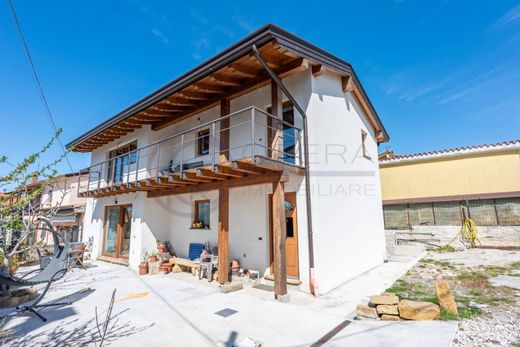 Villa a Muggia, Trieste
