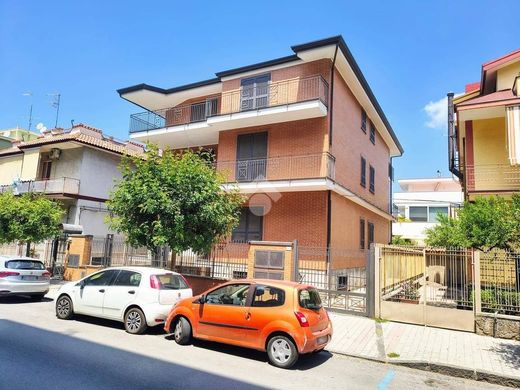 Villa in Pomigliano d'Arco, Naples