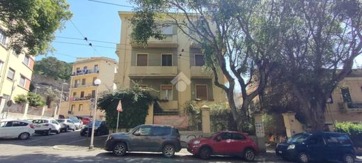 Apartment / Etagenwohnung in Cagliari, Provincia di Cagliari