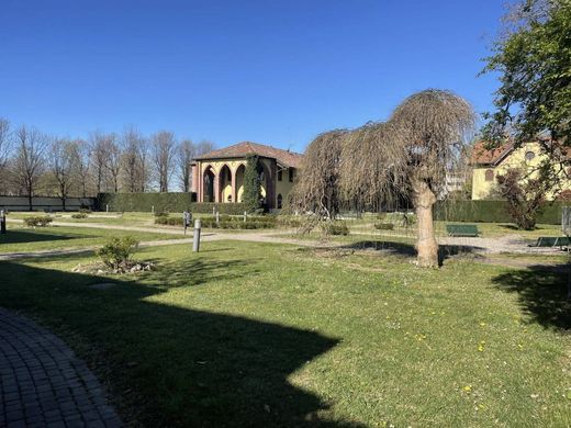 Villa in Rozzano, Città metropolitana di Milano