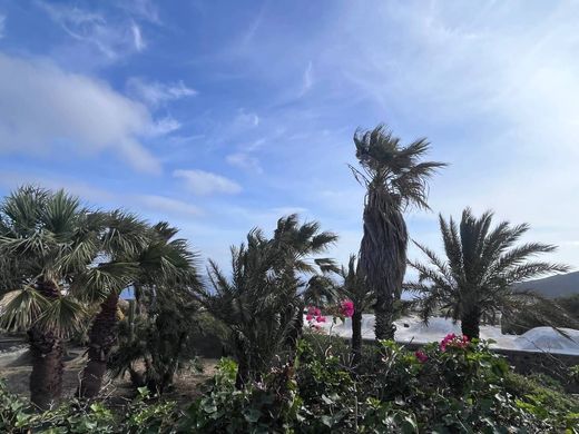 Kɪr evi Pantelleria, Trapani ilçesinde