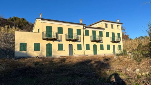 Villa - Savona, Provincia di Savona