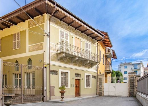 Вилла, Saluzzo, Provincia di Cuneo