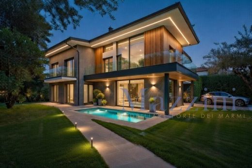 Villa in Forte dei Marmi, Provincia di Lucca