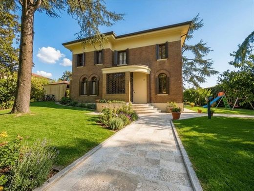 Villa Treviso, Treviso ilçesinde