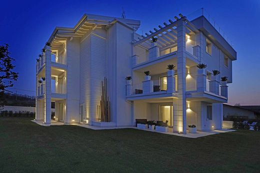 Penthouse Desenzano del Garda, Brescia ilçesinde