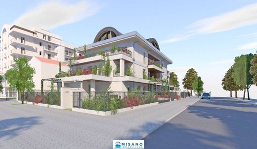 Apartment / Etagenwohnung in Misano Adriatico, Provincia di Rimini