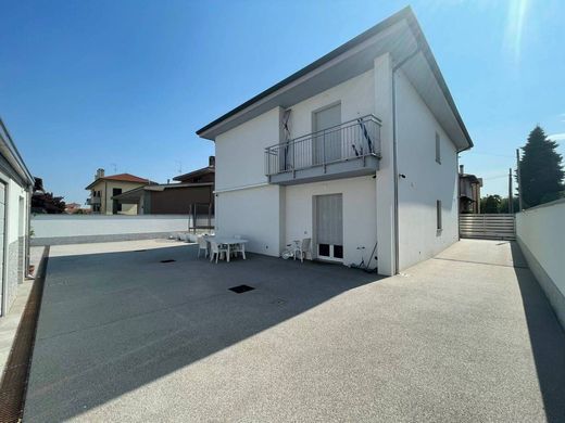 Вилла, Villa Cortese, Милан