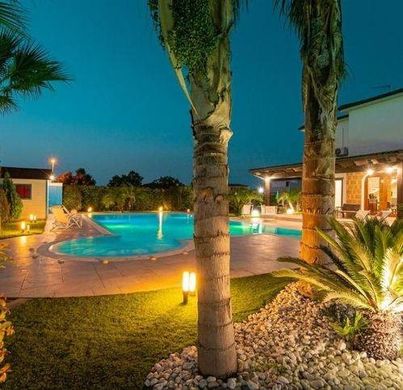 Villa à Campofelice di Roccella, Palerme