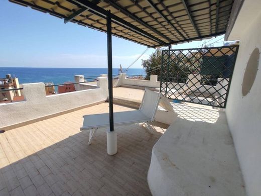 Вилла, Laigueglia, Provincia di Savona