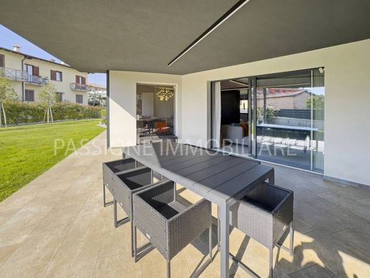 Villa in Capriano del Colle, Provincia di Brescia