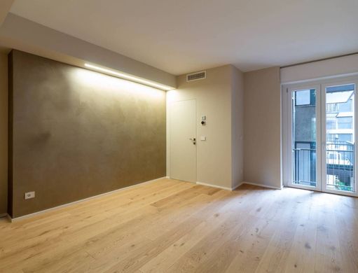 Appartamento a Milano, Lombardia