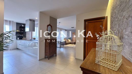 Apartment in Parma, Provincia di Parma
