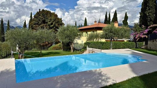 Piso / Apartamento en Torri del Benaco, Provincia di Verona