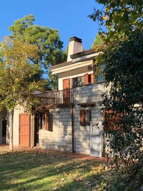 Villa à Ancône, Marches