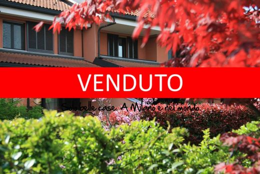 Villa - Cusago, Milão