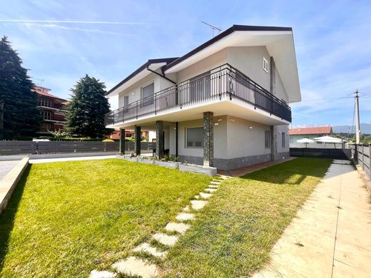 Villa in Rosta, Torino