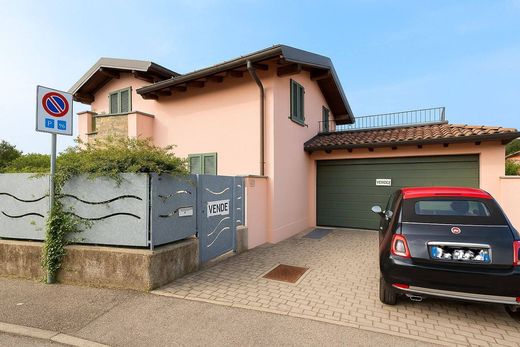 Villa à Olgiate Comasco, Côme