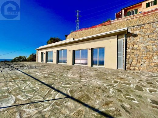 Casa di lusso a Imperia, Liguria