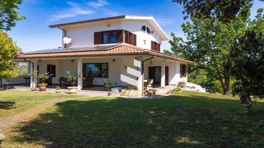 Villa in Pomezia, Rome