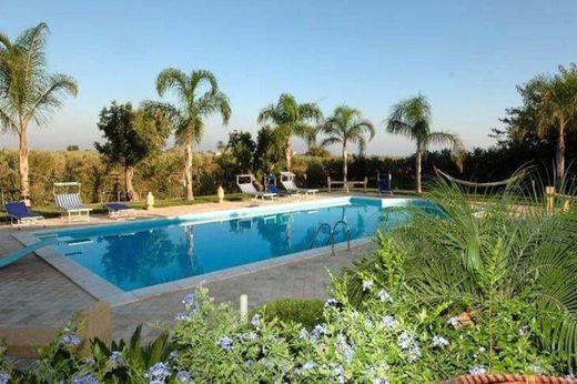 Castelvetrano, Trapaniのヴィラ