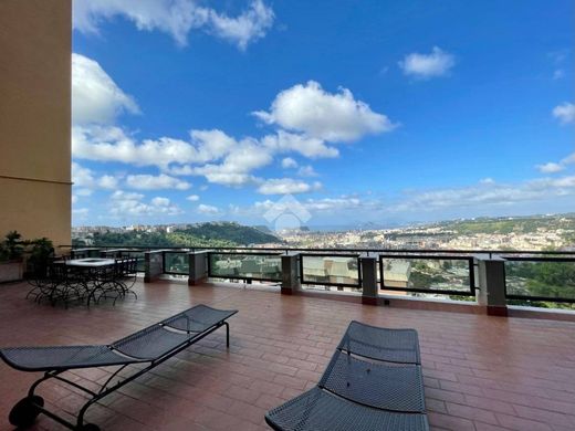 Appartamento a Napoli, Campania