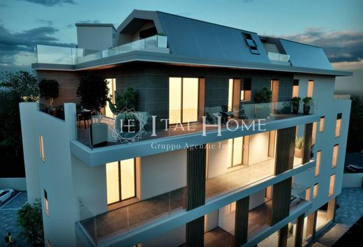 阁楼  贝尔加莫, 贝尔加莫省