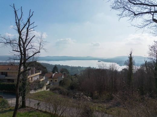 Вилла, Comerio, Provincia di Varese