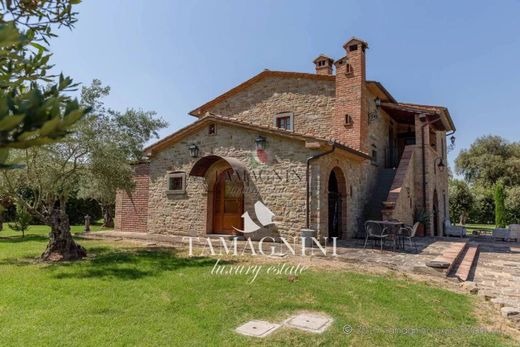 Country House in Cortona, Province of Arezzo