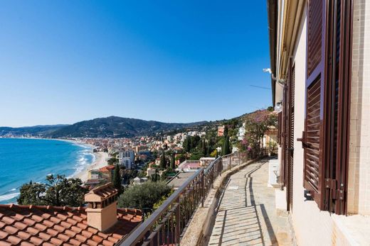 Villa a Alassio, Savona