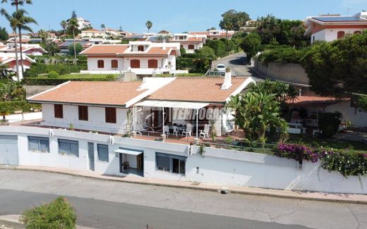 Villa - Messina, Sicília