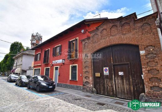Villa in Caselle Torinese, Turin
