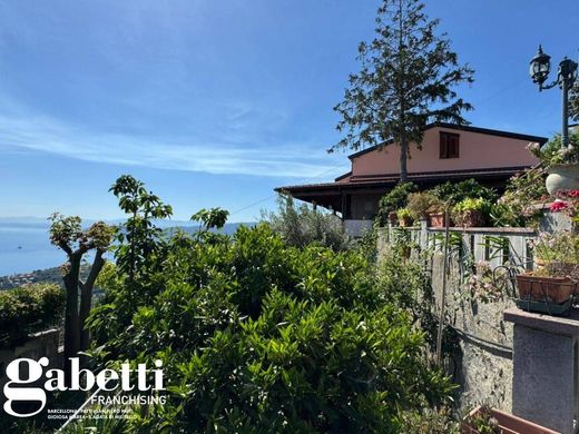 Villa en Gioiosa Marea, Messina