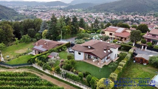 Villa in Monticelli Brusati, Provincia di Brescia