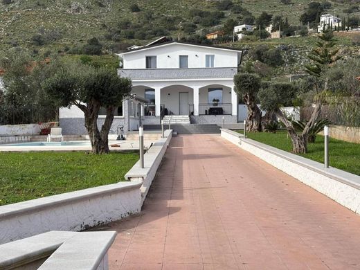 别墅  Carini, 巴勒莫省