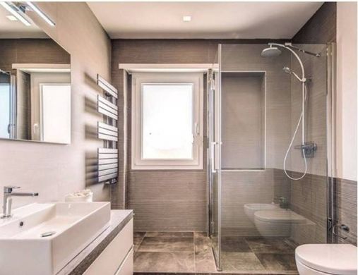 Villa - Calvagese della Riviera, Provincia di Brescia