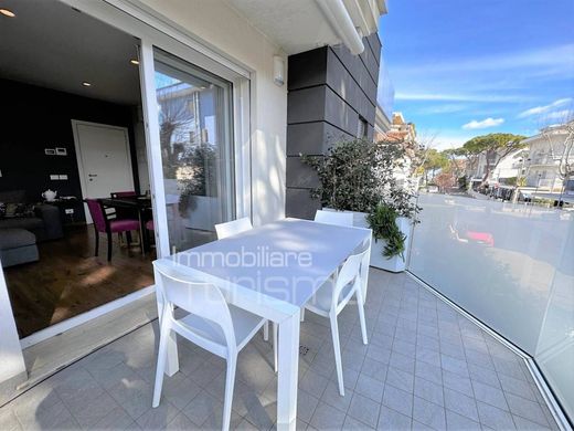 Apartment / Etagenwohnung in Riccione, Provincia di Rimini