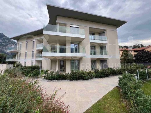 Penthouse in Valmadrera, Provincia di Lecco