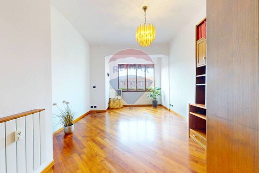 아파트 / 밀라노, Città metropolitana di Milano