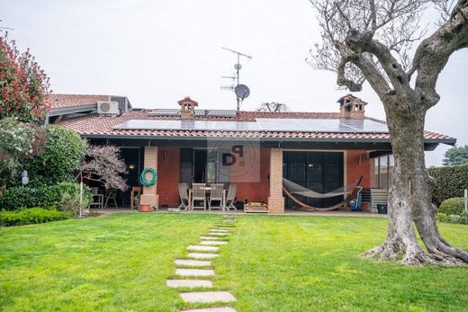 Villa Calvagese della Riviera, Brescia ilçesinde