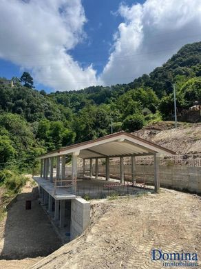 Villa in Massa, Provincia di Massa-Carrara