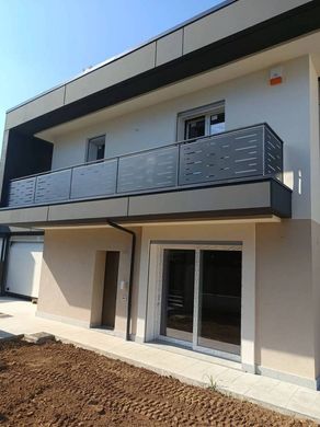 ﻓﻴﻼ ﻓﻲ Azzano San Paolo, Provincia di Bergamo