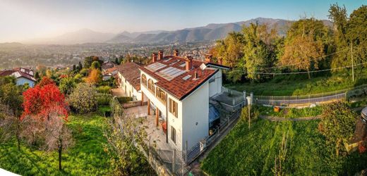 ﻓﻴﻼ ﻓﻲ Ponteranica, Provincia di Bergamo