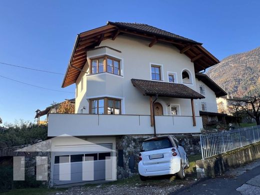 ﻓﻴﻼ ﻓﻲ Appiano sulla Strada del Vino, Bolzano