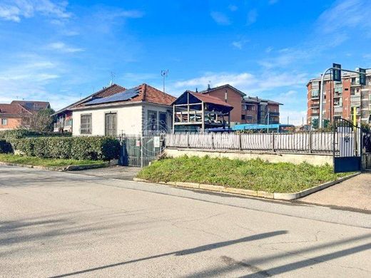 Luxury home in Beinasco, Turin