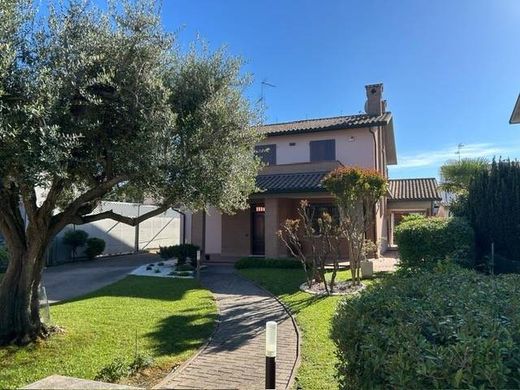 Villa in Ravenna, Provincia di Ravenna