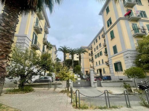 Appartamento a Napoli, Campania